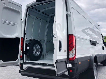 IVECO DAILY 70С18H V - Hover